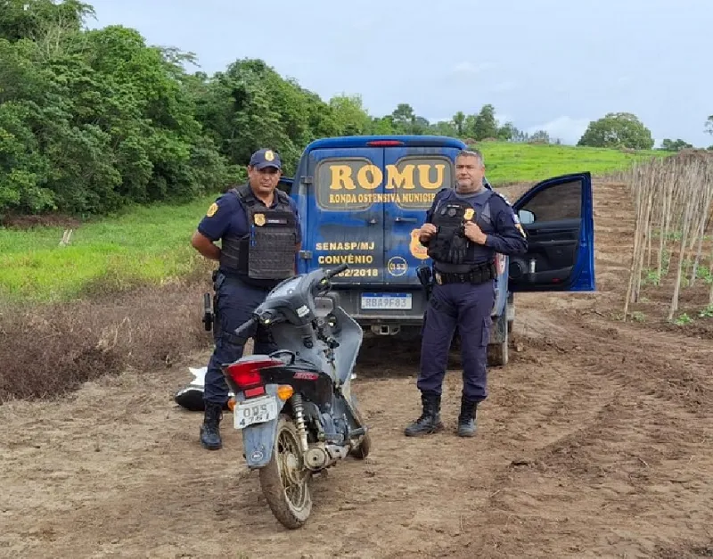GCM é abordada e localiza moto escondida no matagal em Linhares