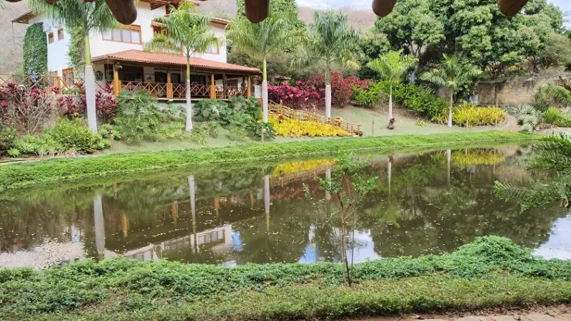 Programa de Recuperação de Nascentes de Linhares faz visita técnica ao Instituto Terra, em MG