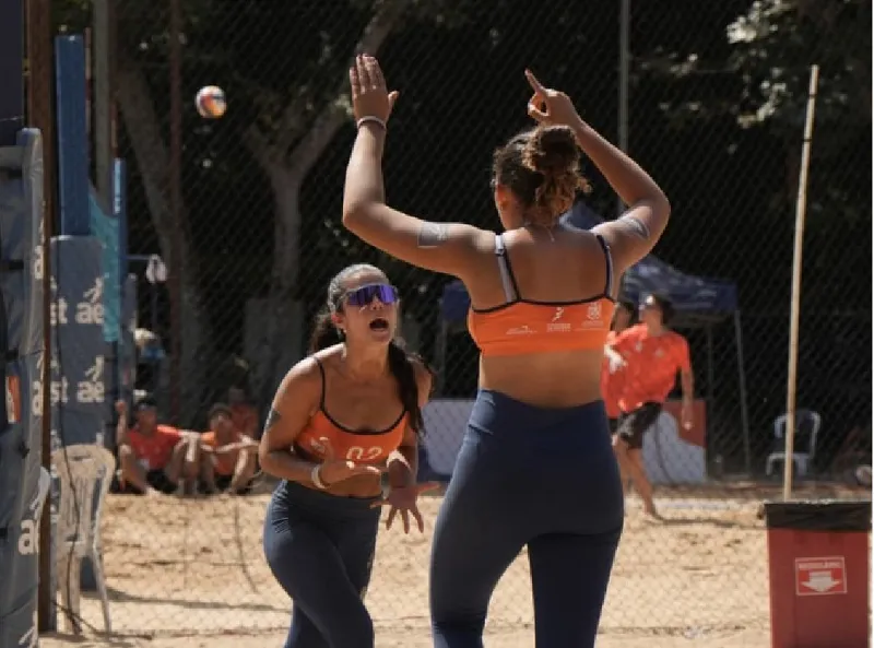 AEST fatura ouro, prata e bronze no Brasileiro Interclubes sub-19 de vôlei de praia