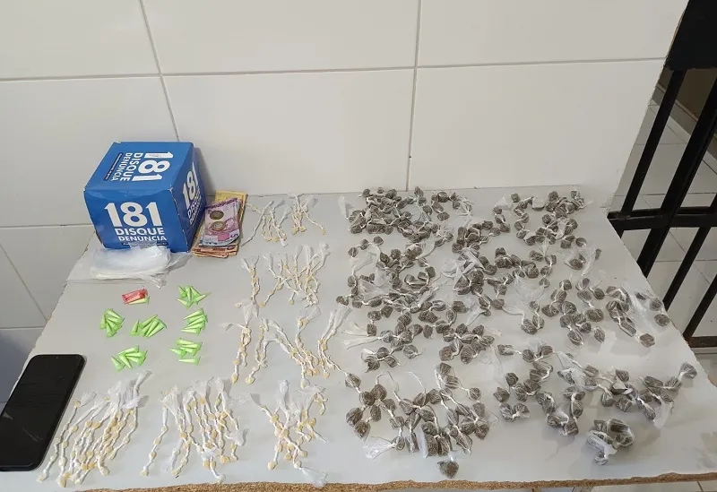 Quase 600 unidades de drogas embaladas apreendidas no Planalto, Linhares
