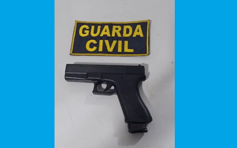 Adolescente com simulacro leva medo em pizzaria de Linhares