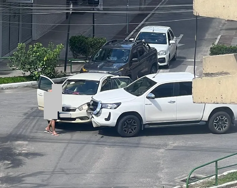 Colisão: Cruzamento no Centro de Linhares já virou até ponto de referência