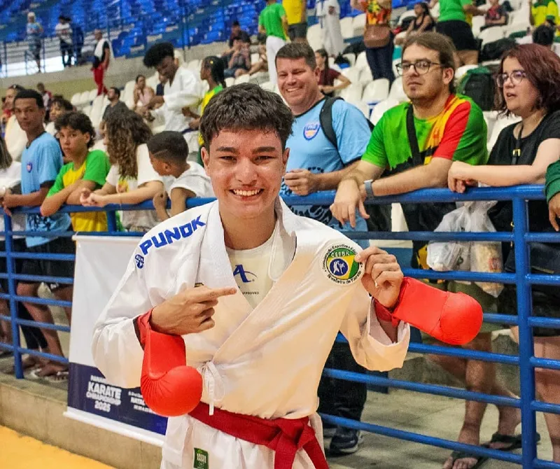 Karatê: Erick Melo é campeão pan-americano, e Linhares vibra