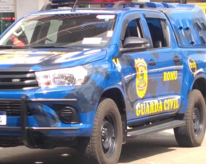 GCM de Linhares apreende armas. Homem é conduzido