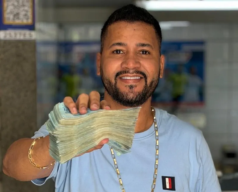 Dinheirama direto para o seu bolso, e são mais de R$ 100 mil pertinho do natal, na Mega de Réveillon