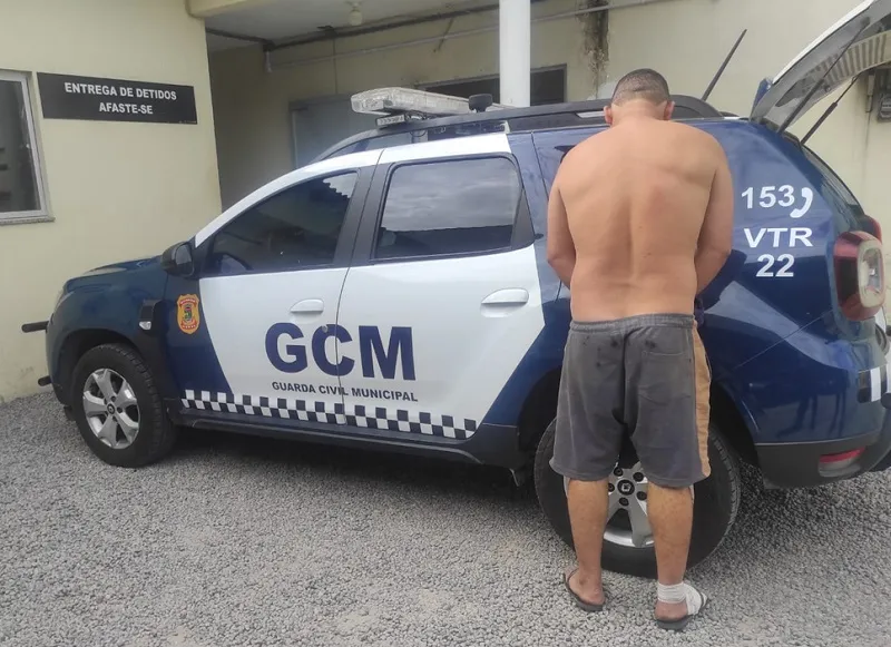 Prisão no Interlagos, Linhares. Foi por força de mandado, numa ação da GCM