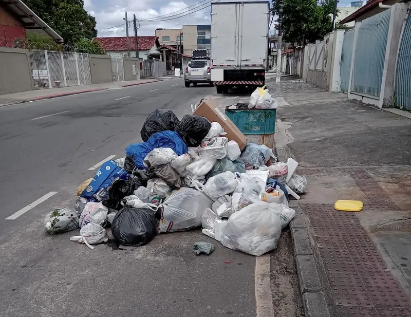 Lixo acumulado, reclamações no Interlagos, Linhares