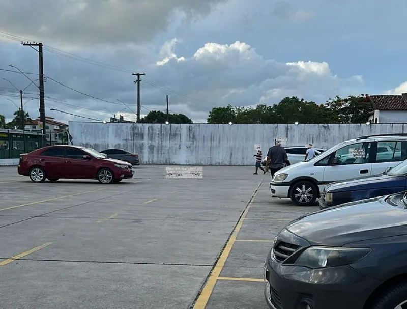 Sooretama: Homicídio à luz do dia no estacionamento