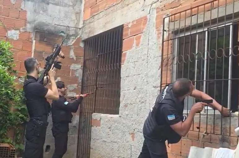 Celulares apreendidos pela PC em ação ao combate ao tráfico de drogas em Cariacica.