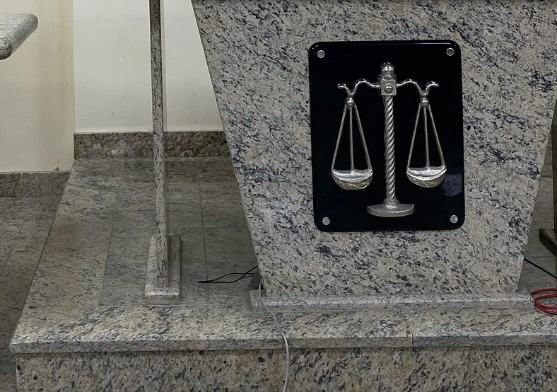 Vídeo íntimo, esfaqueamento e julgamento em Linhares