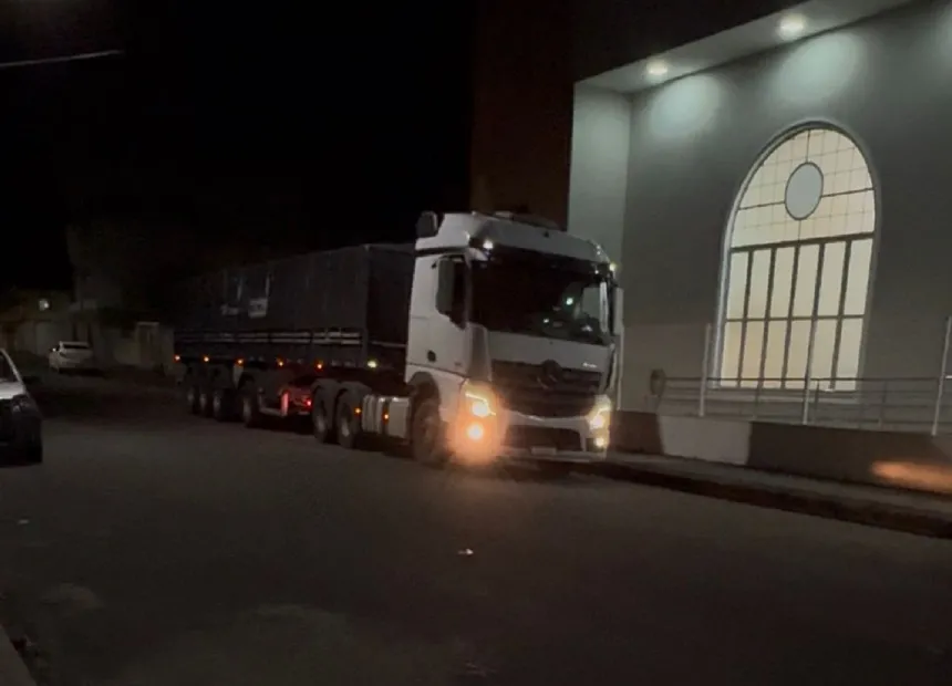 Ladrões deixam carreteiros sem botija de gás em Linhares