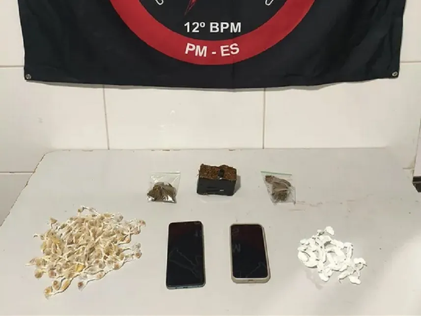 Ocupantes de Gol arremessam drogas pela janela e acabam detidos pela PM em Linhares