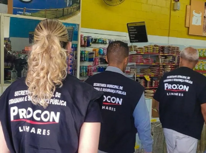 No Mercado Municipal: Procon de Linhares faz ação de orientação pelo Dia do Consumidor