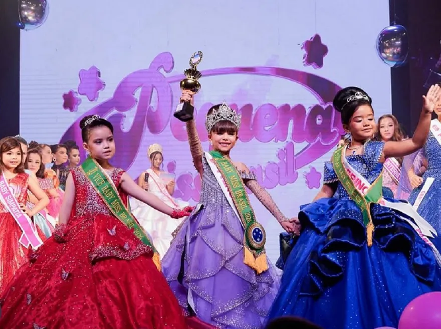 Luísa Spinassé conquista título máximo no Pequena Miss Brasil