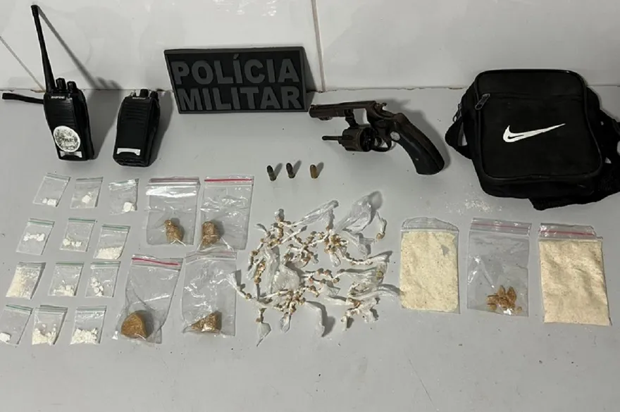Tiro, queda de telhado e apreensão de drogas na Baixada