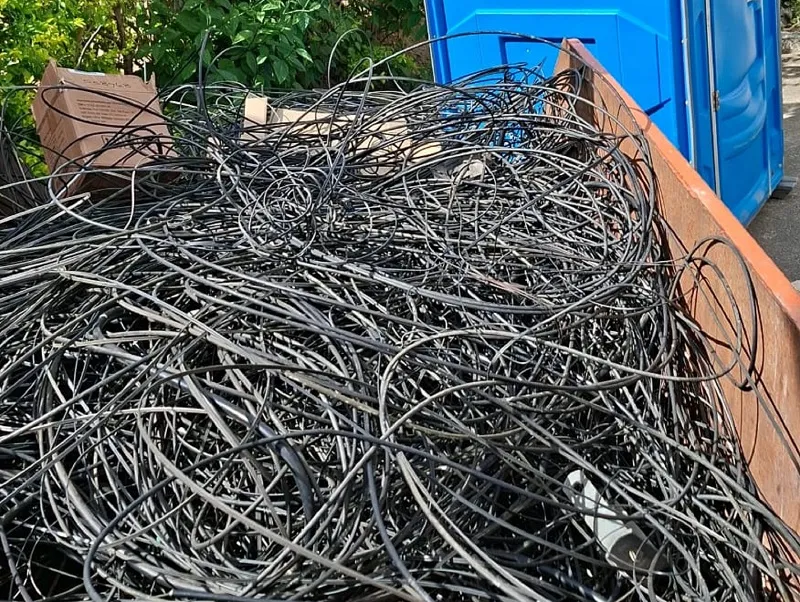 Agendada mais uma ação para retirar fios em desuso no Centro de Linhares