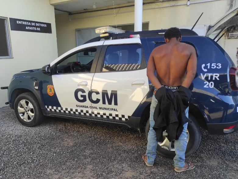 Homem é preso pela GCM no Araçá, Linhares