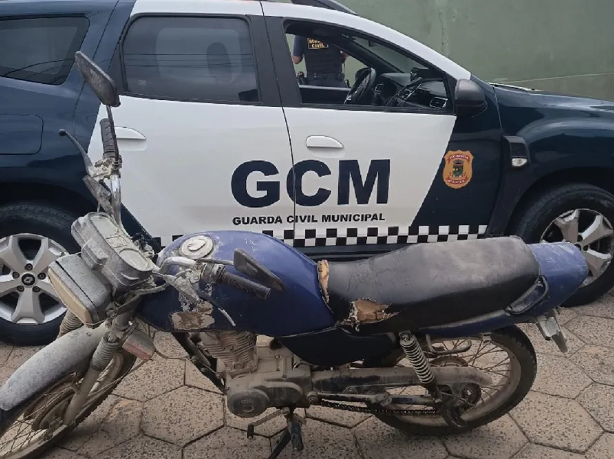 Moto furtada é recuperada pela GCM no Farias, Linhares