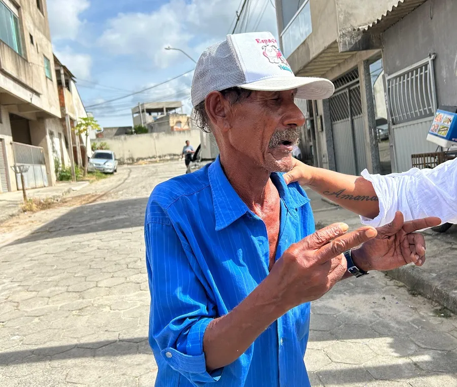 Filha se emociona ao encontrar o pai que há 3 dias estava desaparecido em Linhares