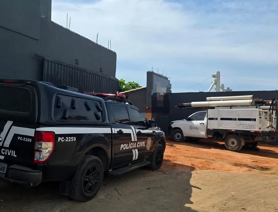 ‘Gato’ na casa de eventos em Marataízes. EDP e PC foram lá