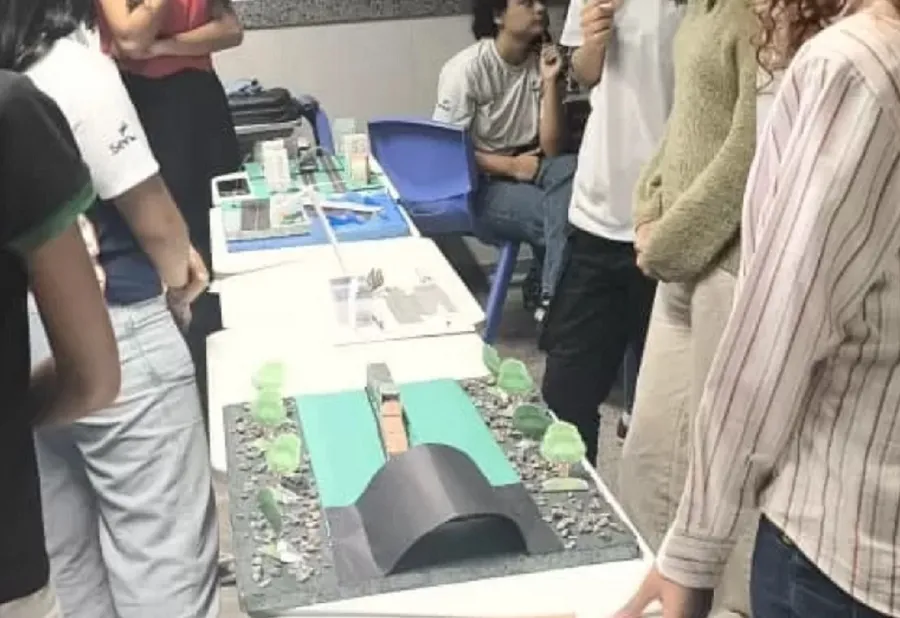 Maquetes criadas por alunos de curso profissionalizante em Linhares destacam modais logísticos no país