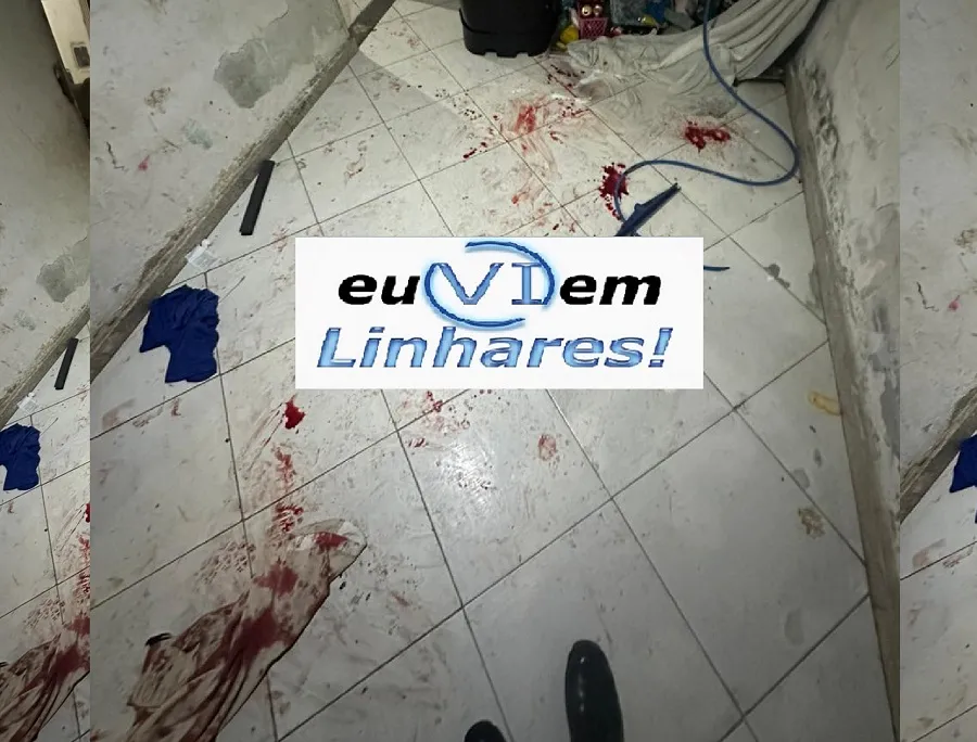 Mulher esfaqueia marido na frente da filha de 5 anos em Linhares. “Deixa morrer”