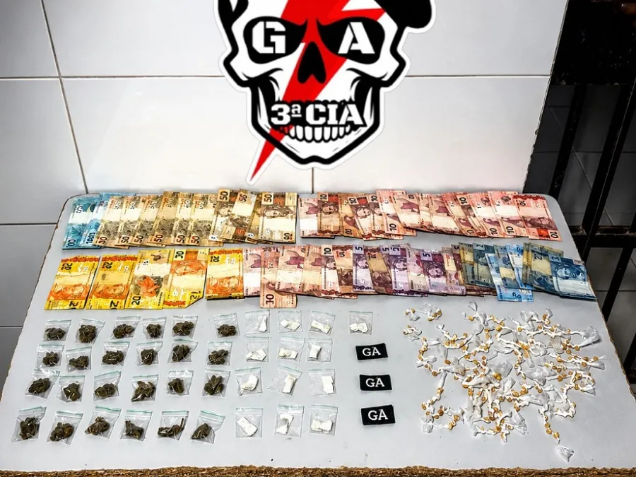 Dinheiro no muro e drogas na sacola: GA em destaque em apreensão em Sooretama