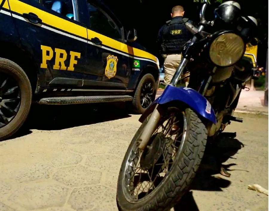Motocicleta clonada na BR-101: PRF apreende e encaminha caso à Polícia Civil em Linhares