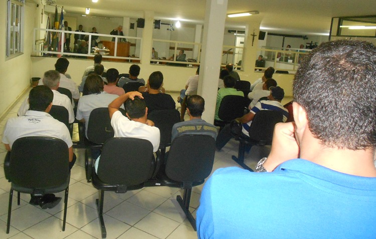 Câmara marca sessão para votar contas de Guerino. Teve clima tenso na noite de ontem