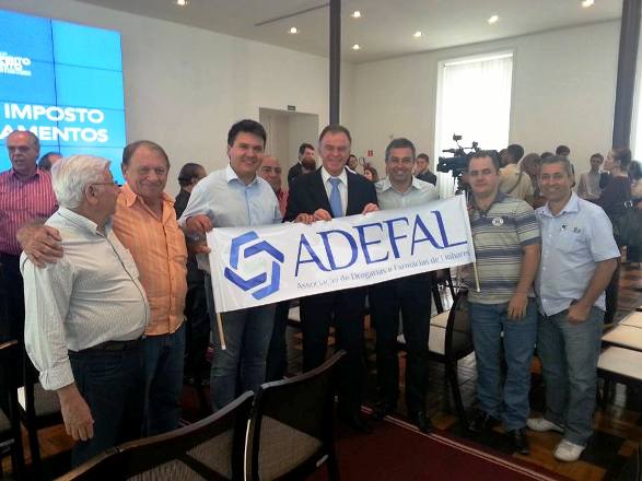 Eu Vi em Vitória: donos de farmácias se reúnem com governador