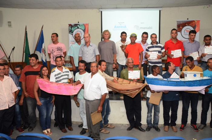 Pescadores do Projeto Rede Norte Capixaba recebem certificado de conclusão de curso de capacitação