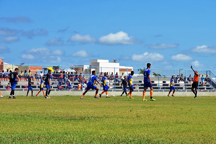 É gol em Linhares! primeiros finalistas dos campeonatos 1° de Maio, Regional e das Indústrias