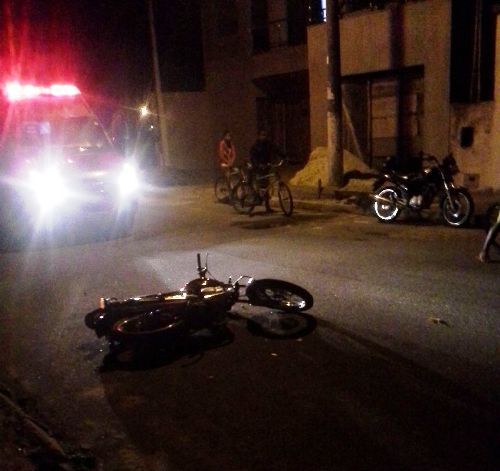 Dois feridos em acidente com duas motos no Movelar