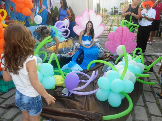 Que lindo! Praça 22 de Agosto vira cenário de contos de fadas. Veja mais de 40 fotos