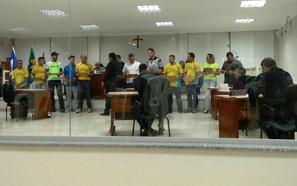 Sessão solene: Legislativo homenageia atletas de Linhares. Confira a lista