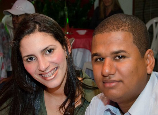 Que momento fofo! Eu a amo e vamos casar no final do ano, diz namorado apaixonado