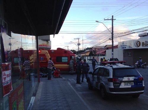 Inicio de manhã com acidente no BNH. Mulher sai ferida