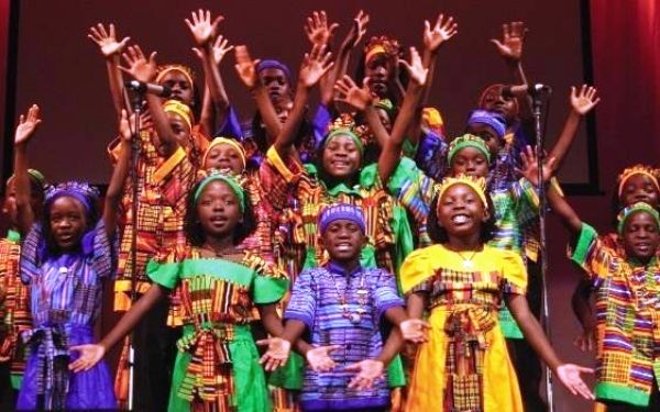 Crianças órfãs da África estarão em Linhares dia 21