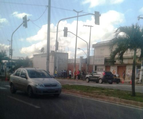 Araçá: dois feridos em atropelamento na lateral da BR-101