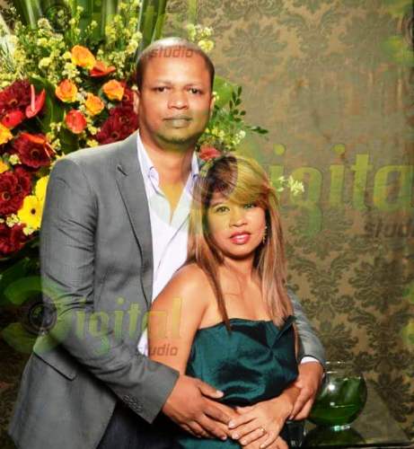 “Agradeço por acreditar e me amar”: cabeleireira se emociona ao comemorar 14 anos de união 