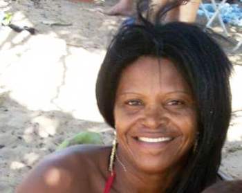 Hoje é o níver dela, Célia Maria