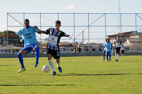 Fim de semana: jogos dos Campeonatos de Linhares prometem aguçar torcidas