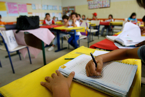 Secretaria de Educação recebe inscrições para remoção de professores e pedagogos até domingo (27)
