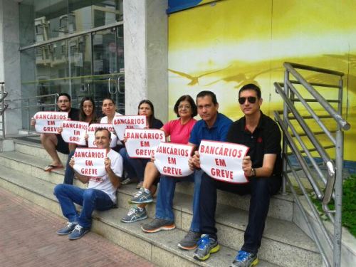 Segundo dia de greve: bancos têm que apresentar contraproposta melhorada, afirma CONTEC