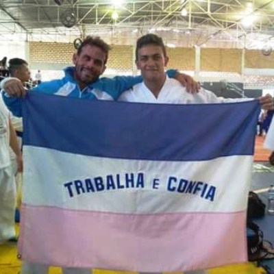 Em SC: linharenses de mochilas prontas para mais uma competição de Karatê