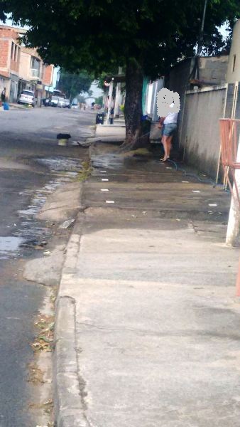 Internauta flagra desperdício de água no Linhares V
