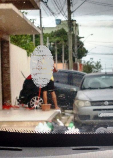 Morador flagra desperdício de água no Interlagos