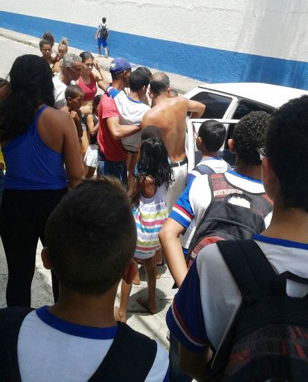 Estudante é atropelado ao sair de escola no Juparanã