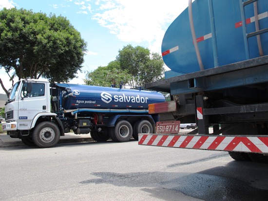 Água: solidário, município de Linhares manda 40 caminhões pipa para Colatina