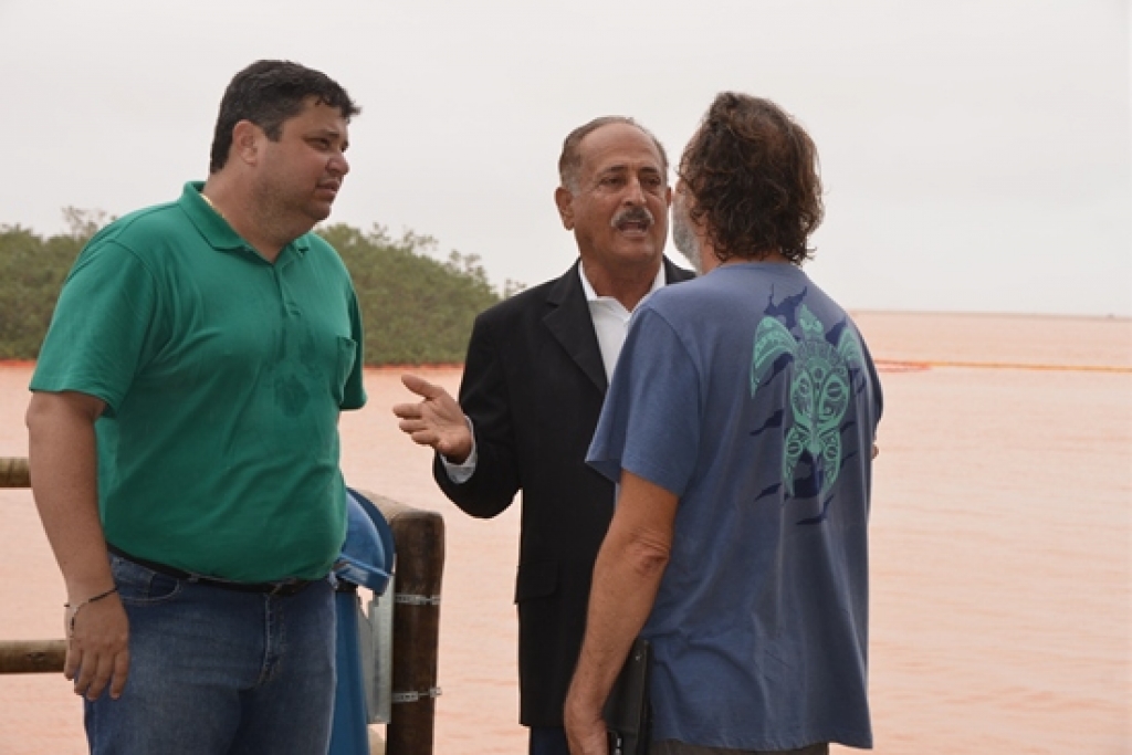 Domingo em Regência: Linhares vai cobrar duramente a responsabilidade da Samarco, diz prefeito